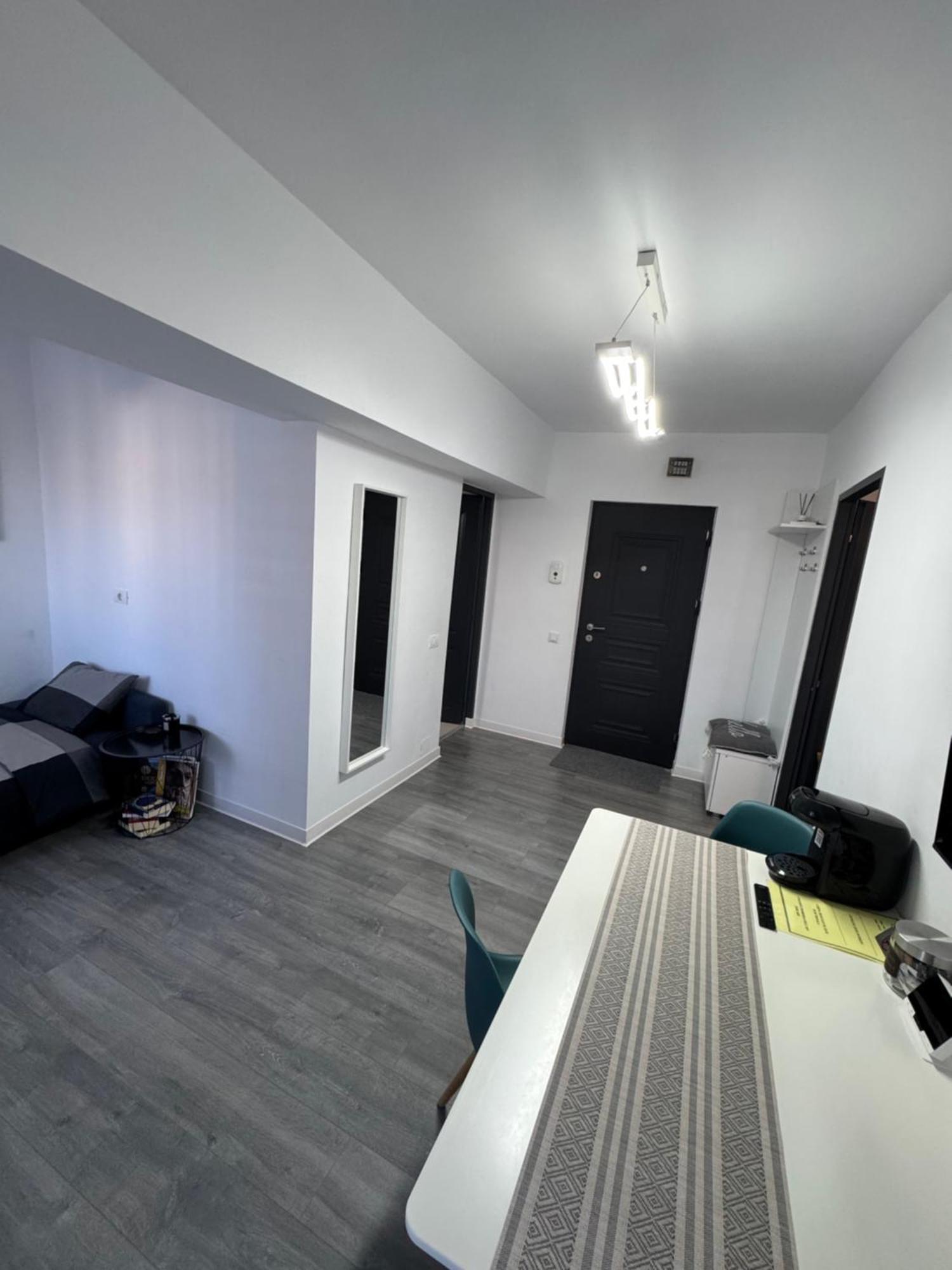 Central Apartment Târgu Jiu Buitenkant foto